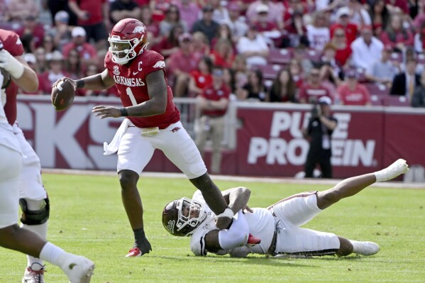 Arkansas-Vanderbilt game suspended until Sunday