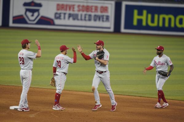 Phillies' Alec Bohm dislocates ring finger, may avoid IL