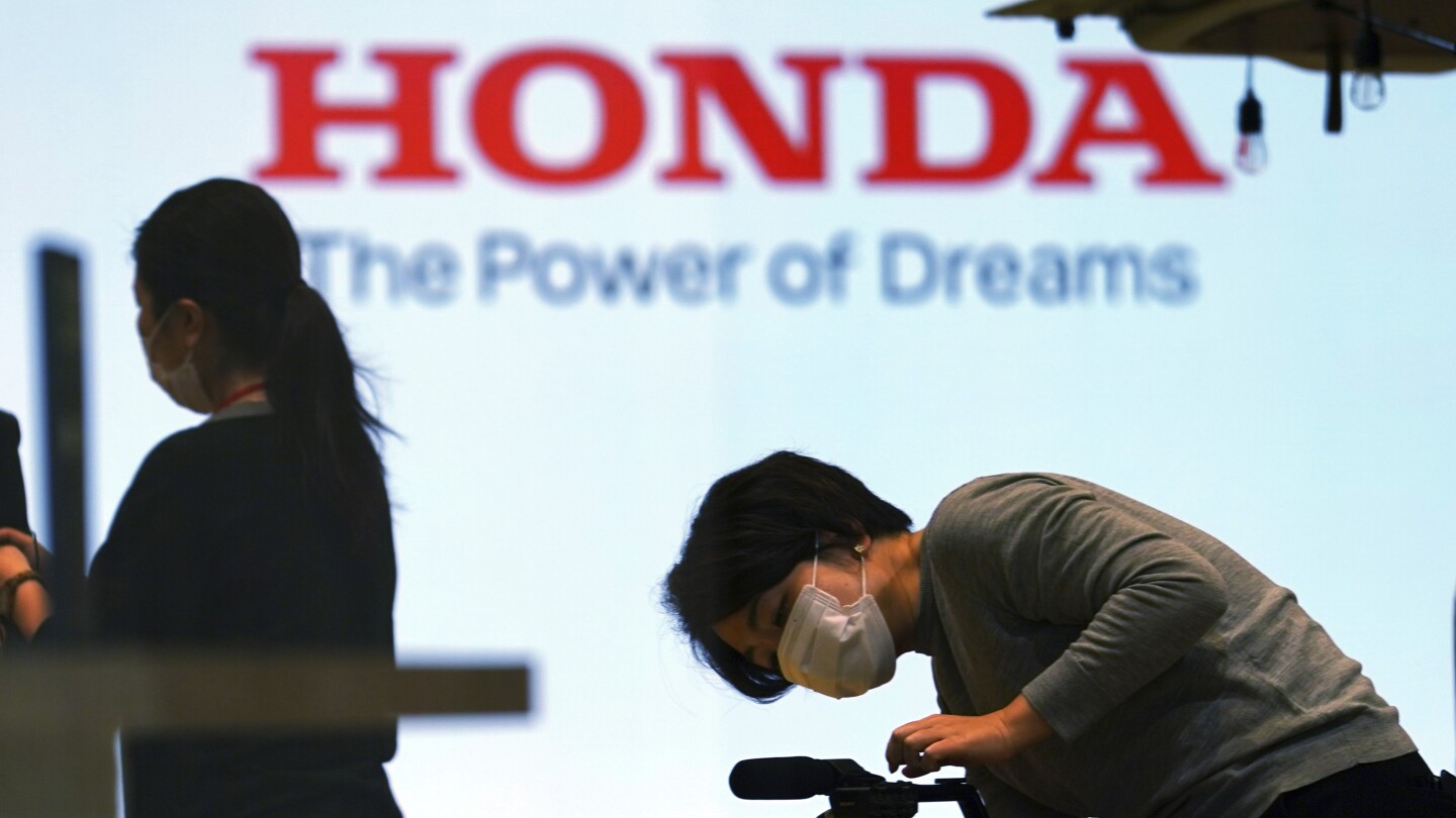 Honda отдръпва стратегията за EV за сега и ще прокара хибридни продажби 