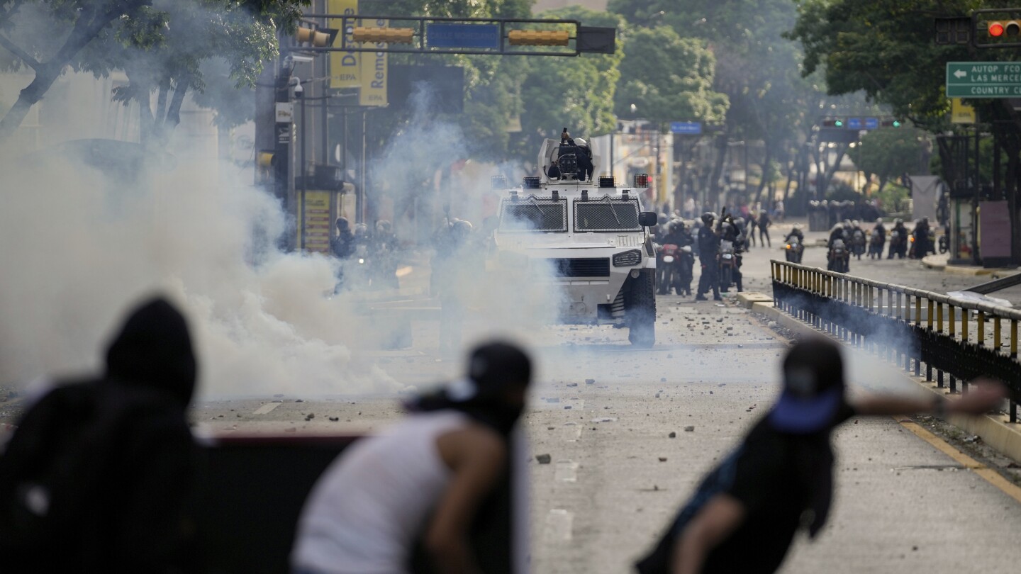 HRW implica forças de segurança venezuelanas em assassinatos em protestos pós-eleitorais
  #ÚltimasNotícias #Venezuela