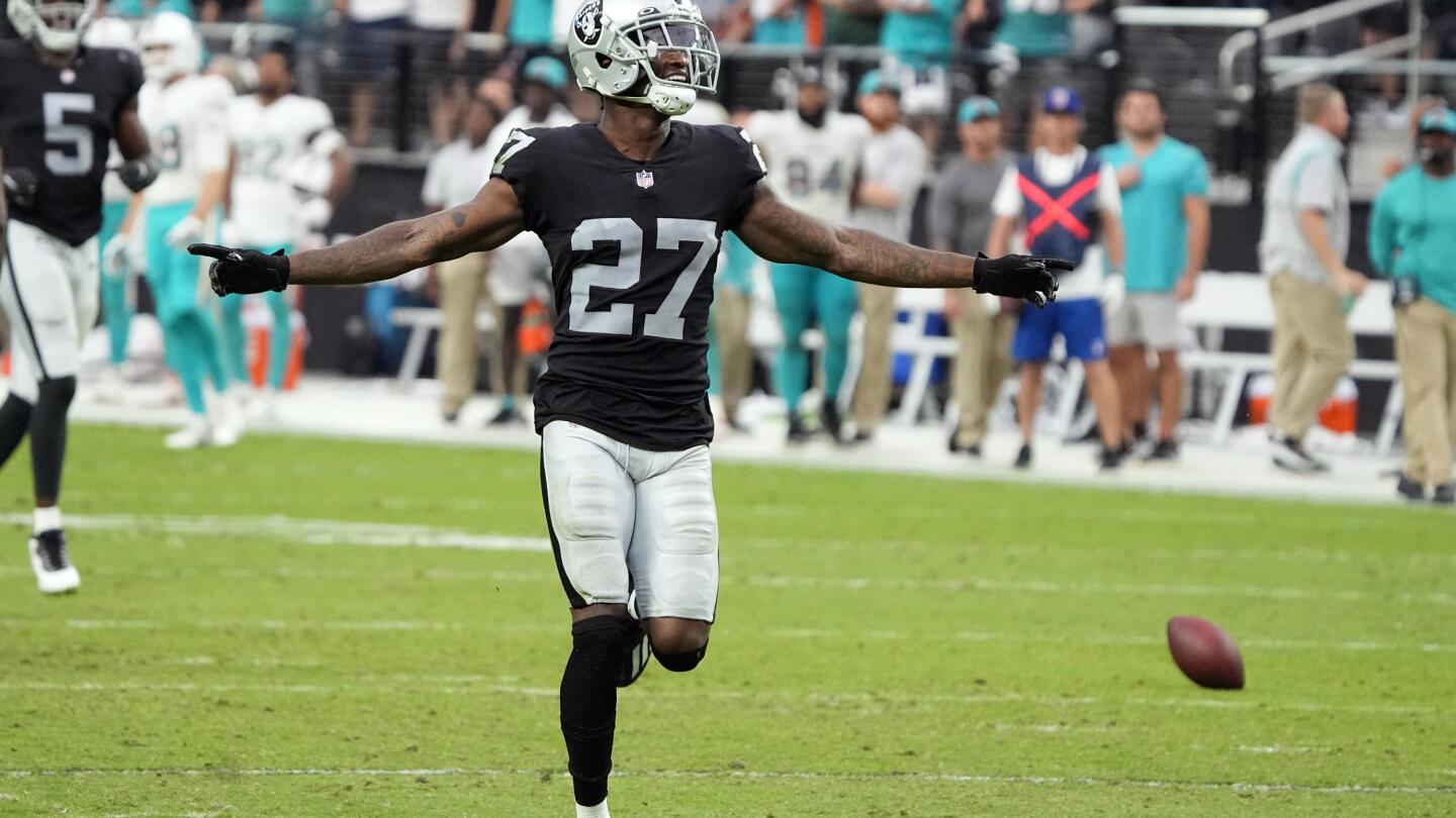 Raiders trade CB Trayvon Mullen to Cardinals for draft pick