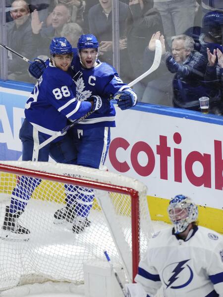 Toronto Maple Leafs' John Tavares (91) celebrates his goal against