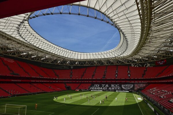 Athletic Club and Real Madrid play in an empty San Manes stadium during their Spanish La Liga soccer match at the in Bilbao, Spain, Sunday, July 5, 2020. (AP Photo/Alvaro Barrientos)