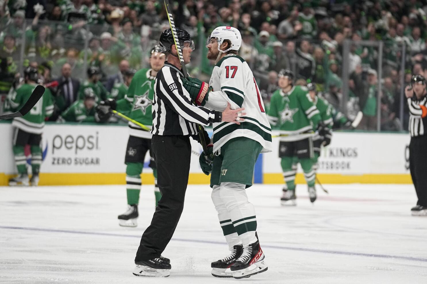 Report: Wild forward Marcus Foligno out for 'at least a few weeks