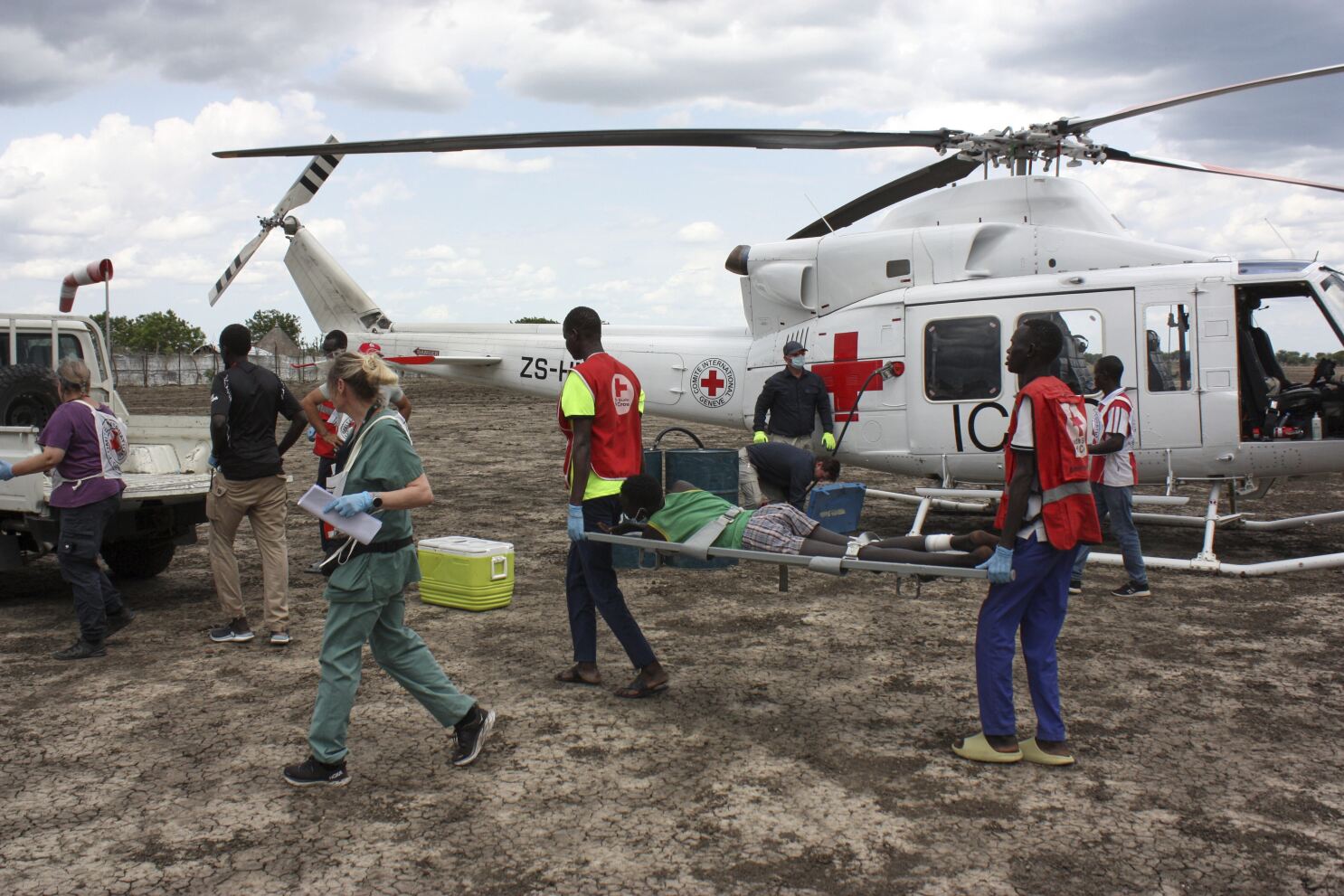 Red Cross closes Niger offices and foreign staff leave after expulsion order