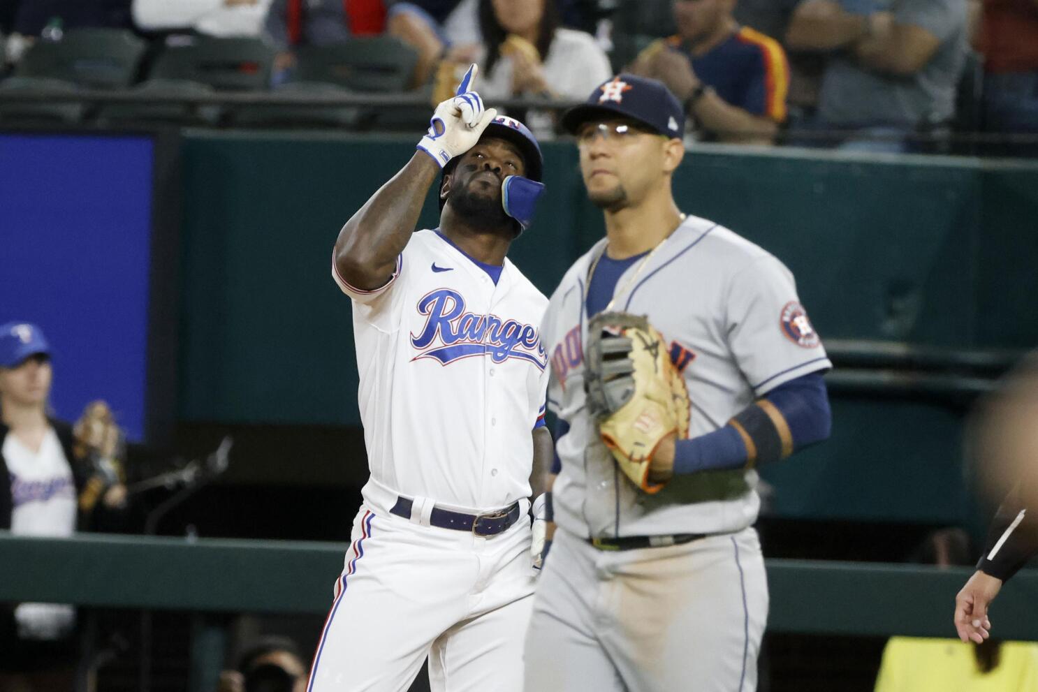 Yuli Gurriel's RBI single, 07/30/2023