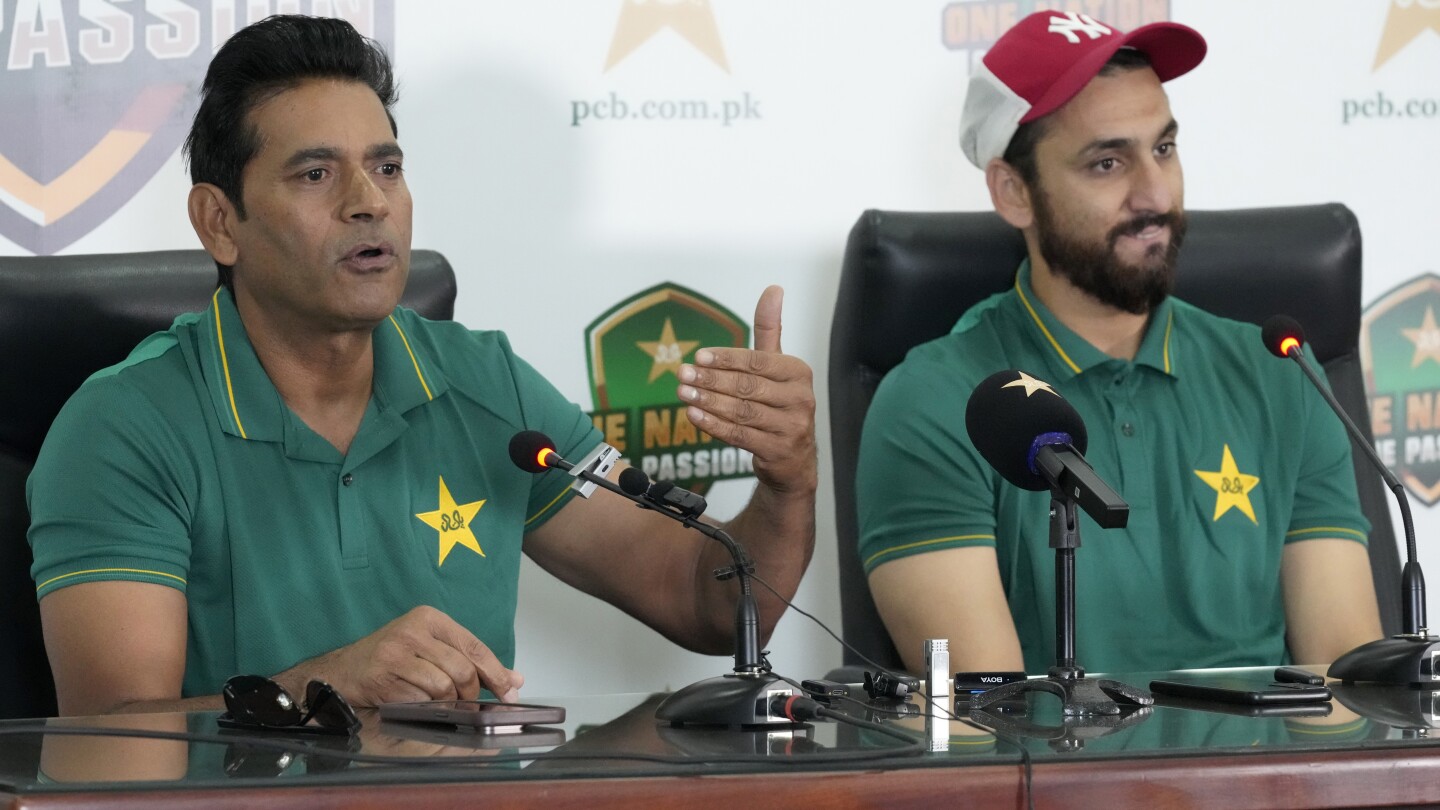 Gillespie Criticizes Javed Amid Pakistan Coaching Turmoil