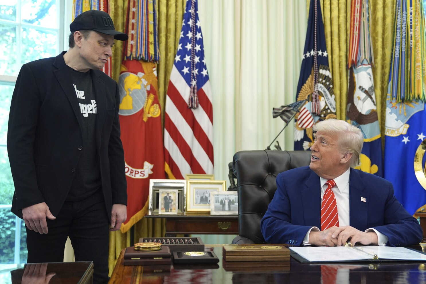 Trump gives Elon Musk an Oval Office sendoff