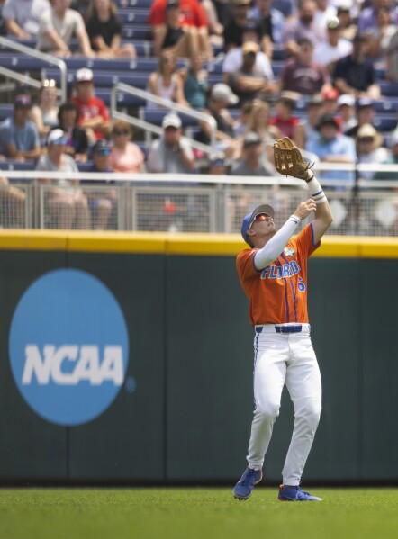 Florida in College World Series finals after eliminating TCU