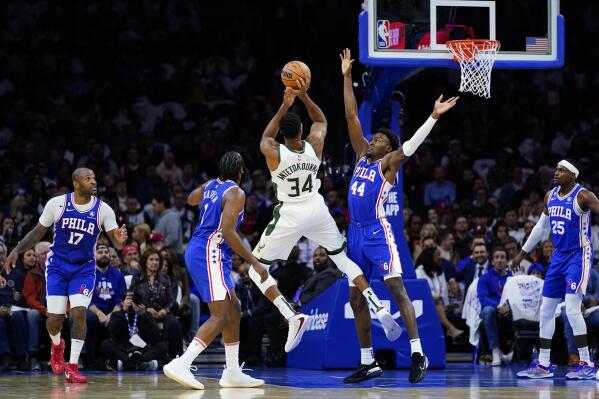 Giannis Pours in 50 to Lead Bucks Past Pacers 128-119 - Bloomberg