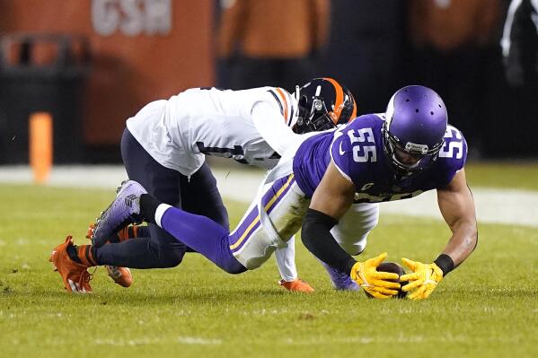 Cousins throws for 2 touchdowns as Vikings beat Bears 17-9