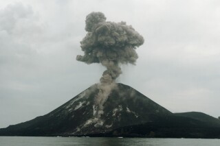 krakatoa volcano today