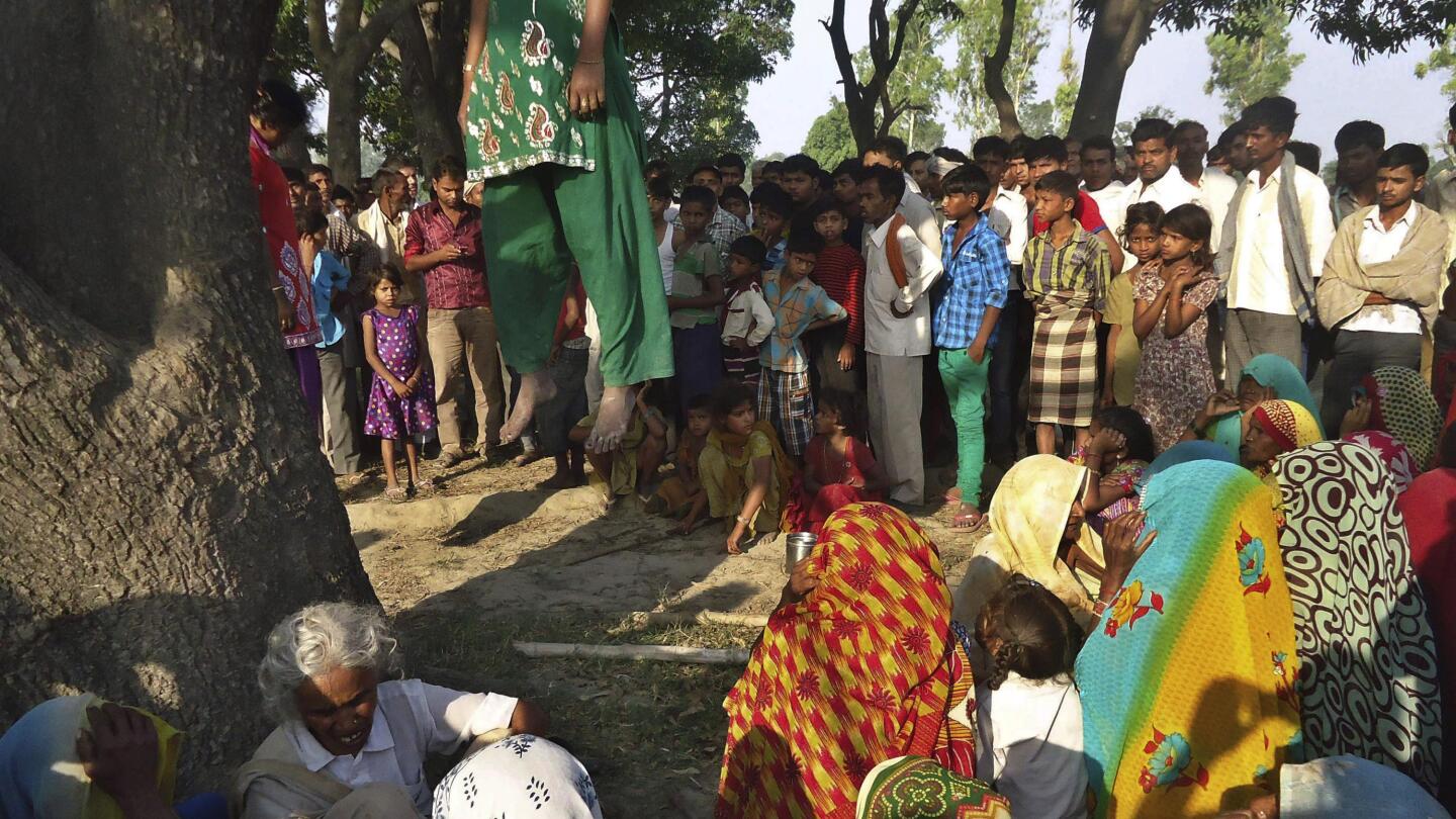 Ibu korban pemerkosaan dipukuli di India