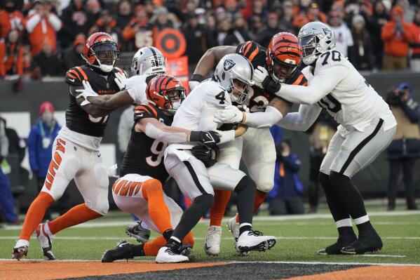 Bengals hold on, finally win in playoffs, 26-19 over Raiders – The