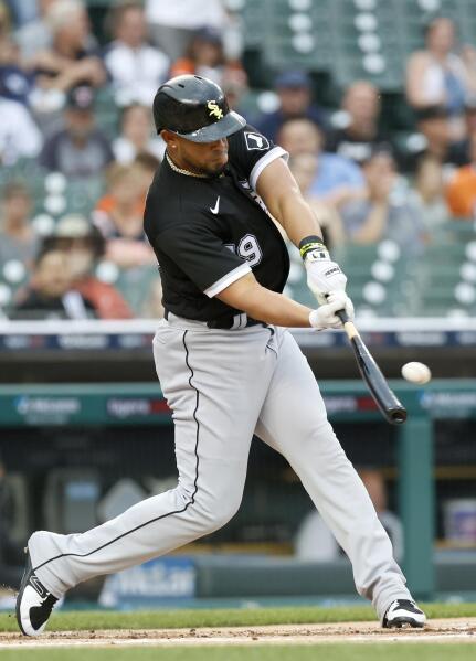 Jose Abreu hits pair of 2-run homers, White Sox beat Tigers