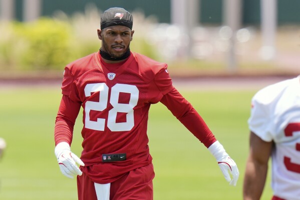 Tampa Bay Buccaneers safety Shilo Sanders works out during the NFL football team's rookie minicamp Friday, May 9, 2025, in Tampa, Fla. (AP Photo/Chris O'Meara)