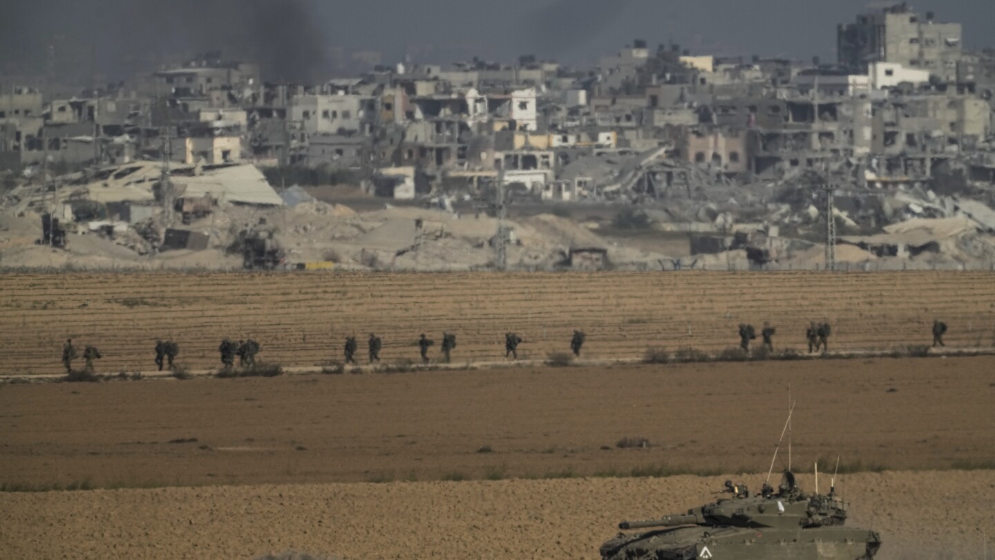 RAFAH, Ивицата Газа (AP) — Израелските сили се бият с