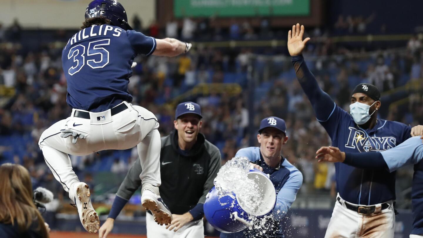 Brett Phillips hits walk-off home run in 10th against Tigers