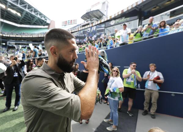Former Sounders star Clint Dempsey back in the spotlight with 'Kickin' It'  soccer show, Sounders FC