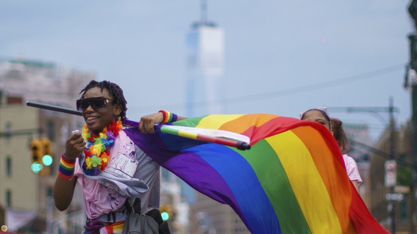LGBTQ+ Pride Month започва да показва своите цветове по целия свят. Какво трябва да знаете