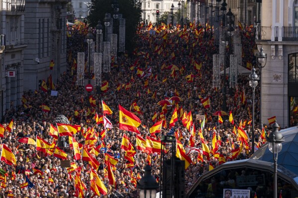 Podemos March for Change: Huge crowds rally in Madrid to support Spanish  leftist party, The Independent