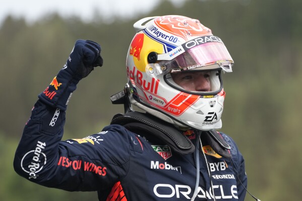 Insight: The full story of why Verstappen switched F1 helmets