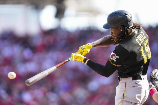 Cruz HR, drives in lead run, Pirates top Reds on opening day