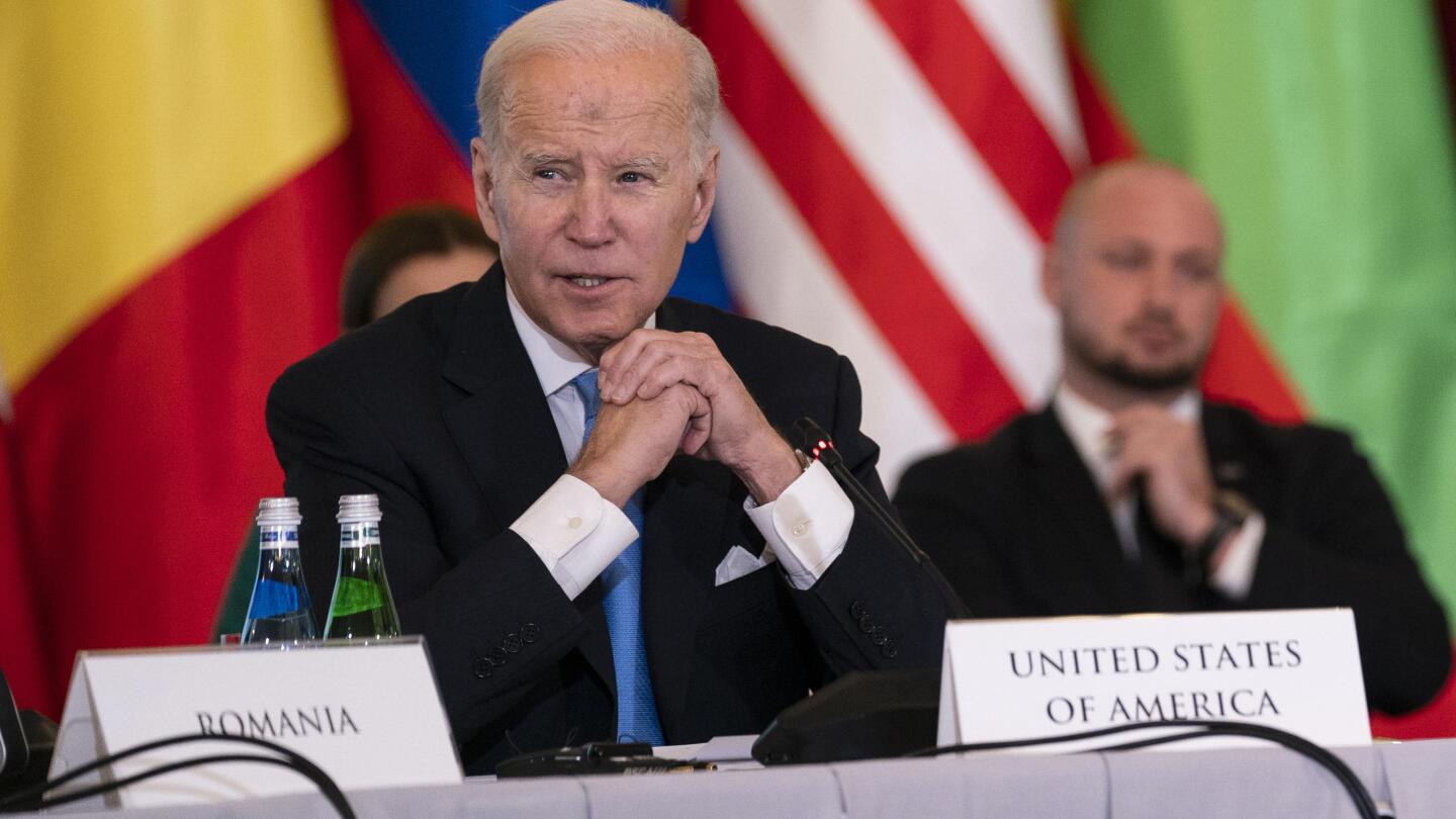 Biden shores up Western allies as Putin digs in on Ukraine