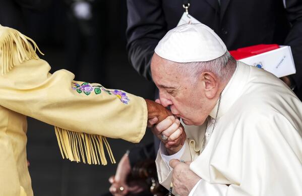 Pope's meeting with Métis survivors of residential schools was  'comfortable' but did not include apology