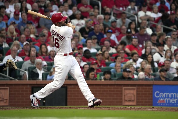 Cardinals beat Reds again, 4-3. Contreras drives in three in