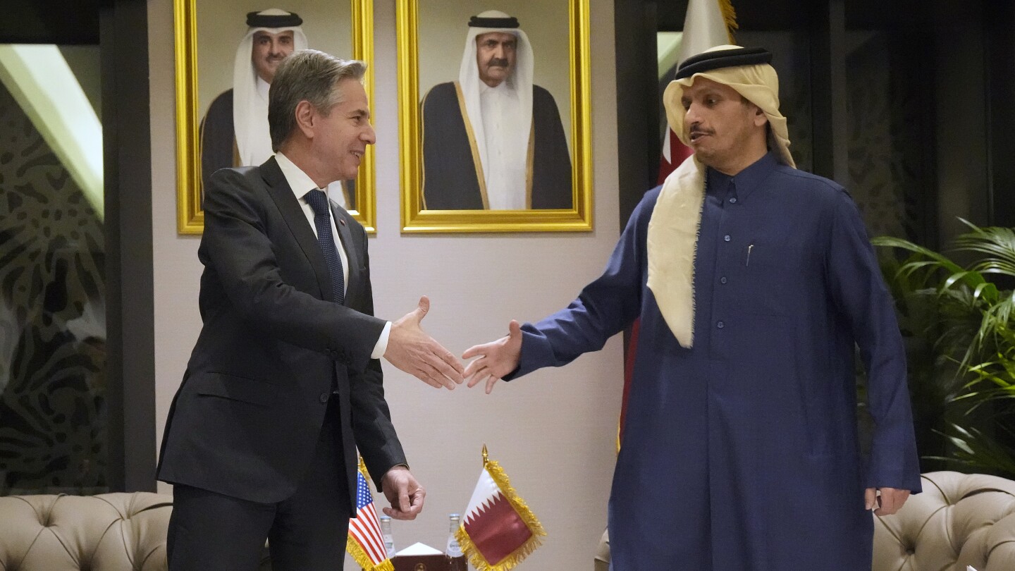 الحرب بين إسرائيل وحماس: رئيس وزراء قطر يشارك في التقدم في محادثات وقف إطلاق النار