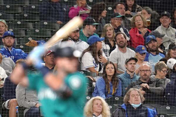 Royals no longer require fully vaccinated fans to wear masks at home games