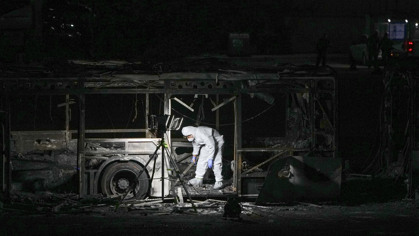 No accidents from Israeli bus explosions in suspected militant assault, police say