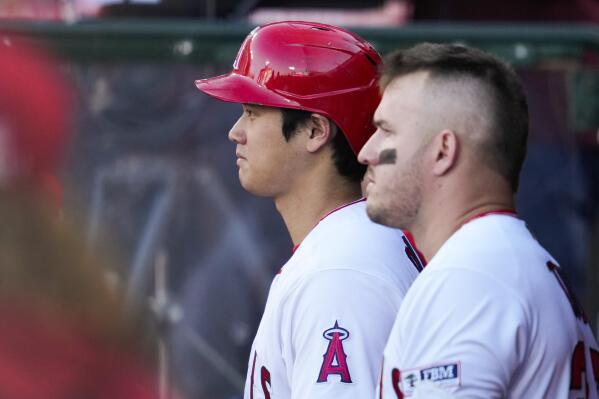 Los Angeles Angles' Mike Trout walked into the batting cage during