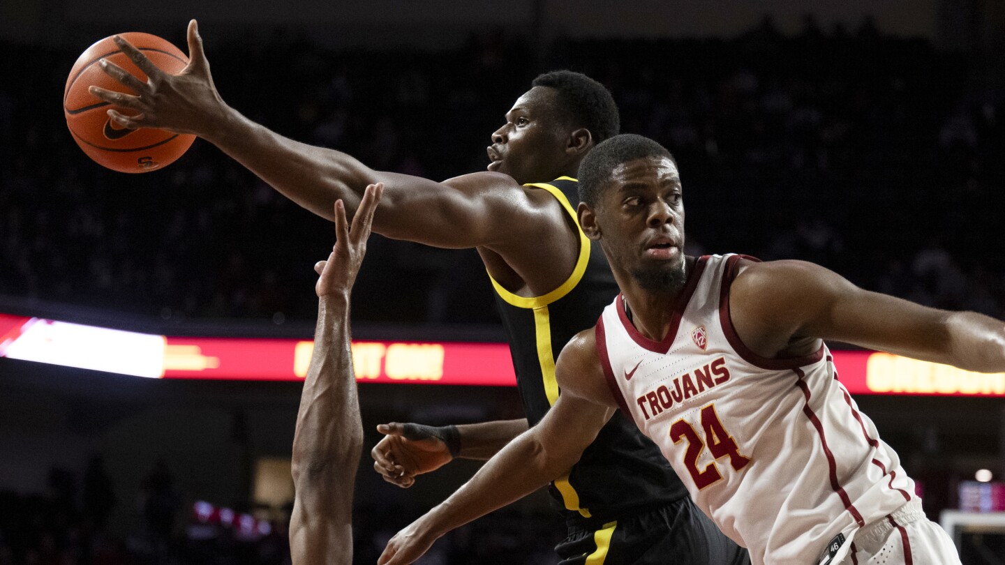 Oregon победи USC 78-69, изпращайки Trojans до 6-та поредна загуба в най-дългото занасяне от сезон 2014-15