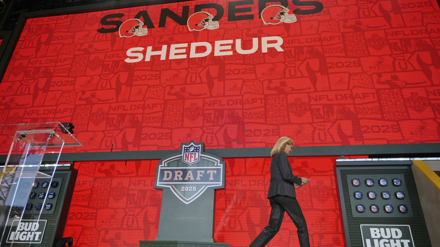 Shedeur Sanders will be part of a competition for Browns' QB spot despite drop in NFL draft