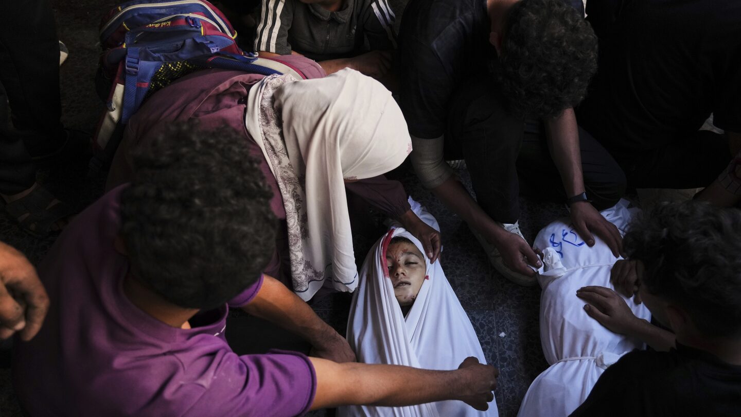 New aid system in Gaza starts operations, U.S.-backed group says  apnews.com