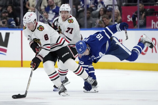 Blackhawks acquire Corey Perry from Lightning, adding more experience to  Bedard-led rebuild – NewsNation