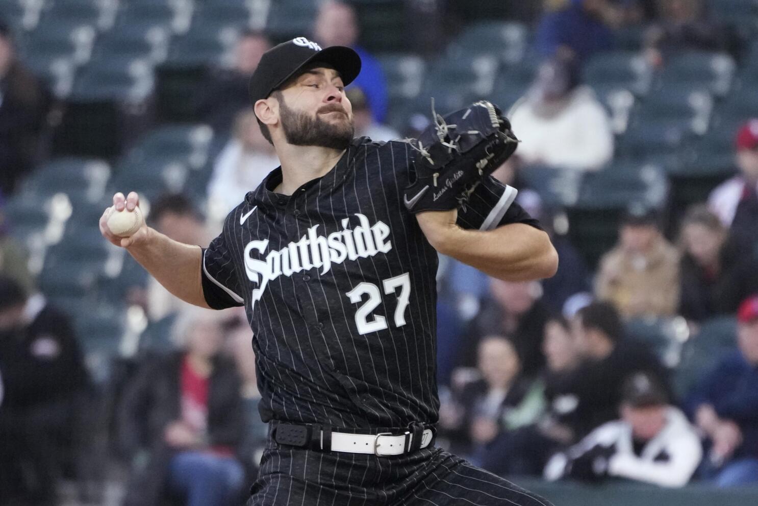 Giolito starts combined 1-hitter as ChiSox, Phils split DH