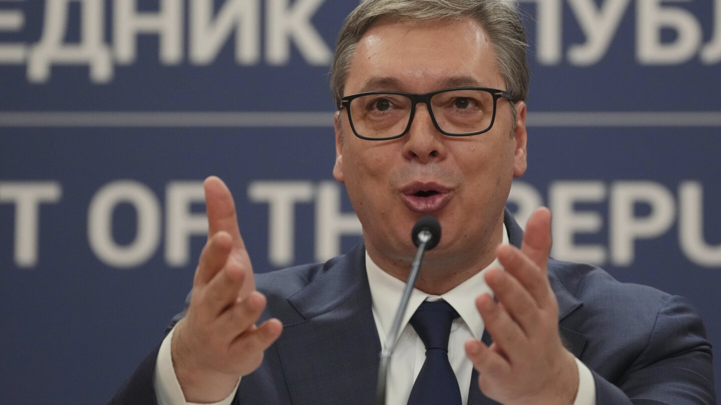 Serbia's Vucic to Attend Moscow Parade, Defying EU Warnings