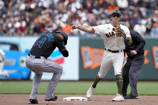 Marlins beat Giants 1-0