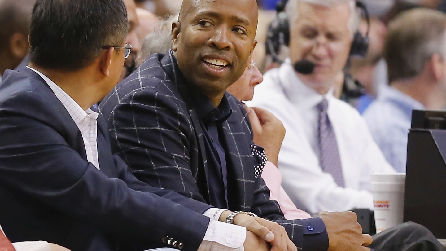 Kenny Smith to own a team, help develop young NBL players aiming to reach the NBA draft