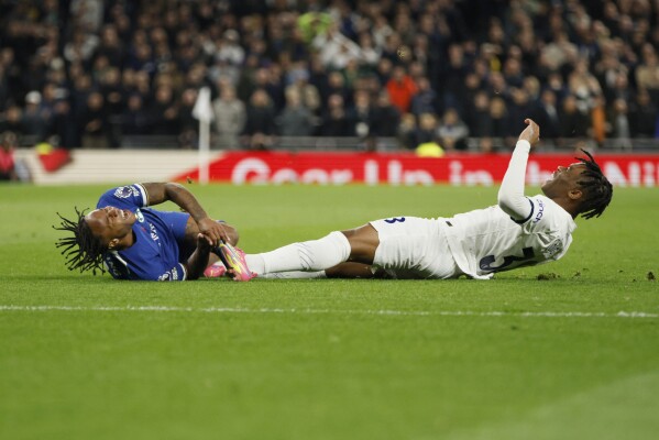 9-man Tottenham beaten by Chelsea in chaotic match and loses EPL's last  undefeated record