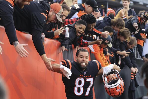 Bengals clinch AFC North behind Ja'Marr Chase's historic day