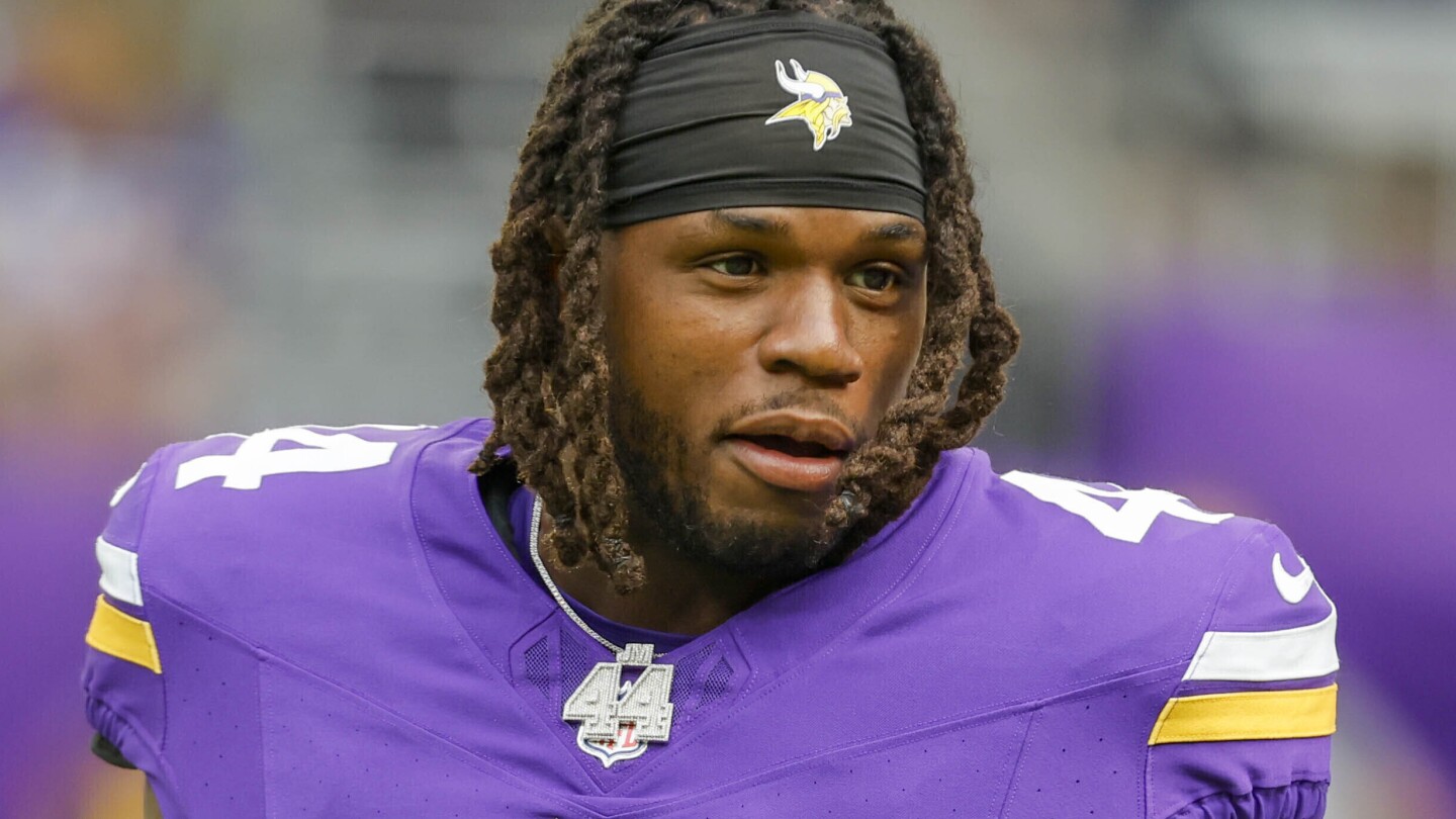 Vikings give safety and special teams ace Josh Metellus a contract extension | AP News