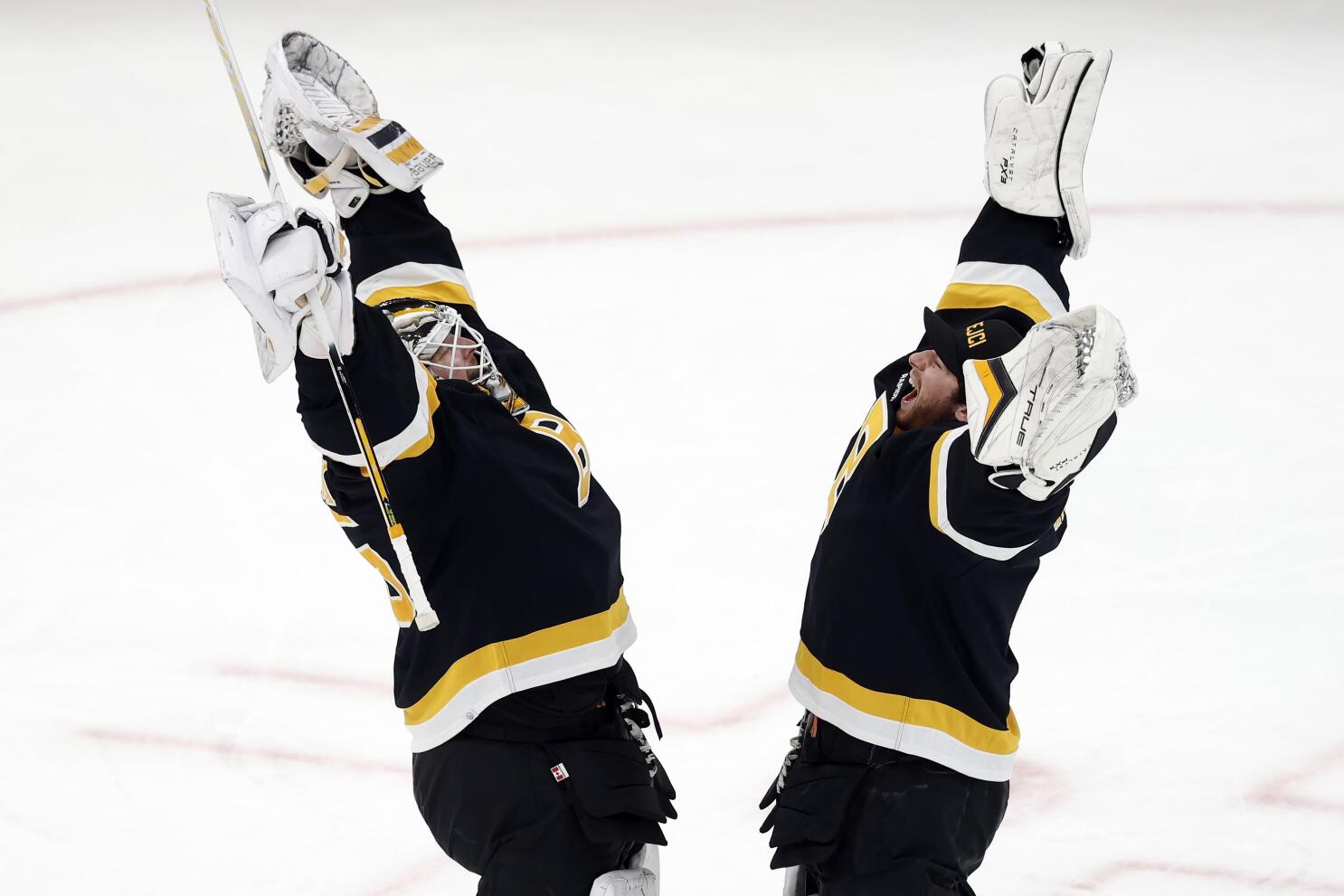 Sherlock Holmes Rommelig Afstoting Bruins' Pastrnak a goal short of tying McDavid for NHL lead | AP News