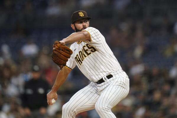 Jake Arrieta, former NL Cy Young winner, signs with Padres