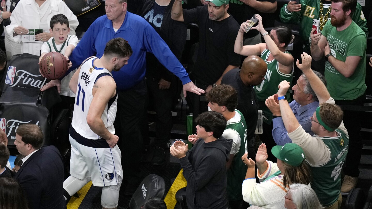 Le triple-double de Luka Doncic n’est pas suffisant pour aider les Mavericks à éviter un écart de 2 matchs lors de la finale NBA contre Boston