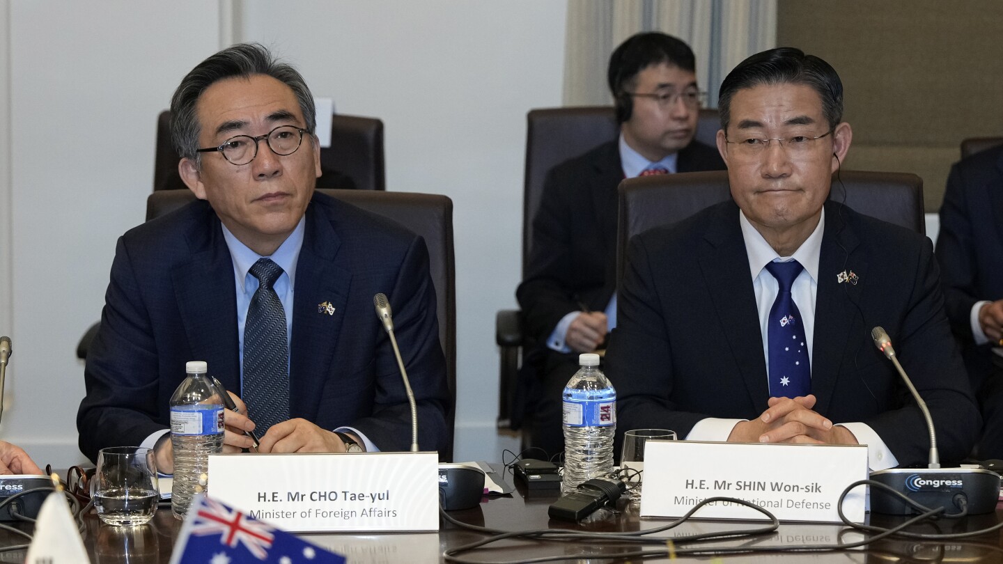 МЕЛБЪРН Австралия AP — Южна Корея обмисля споделяне на напреднали