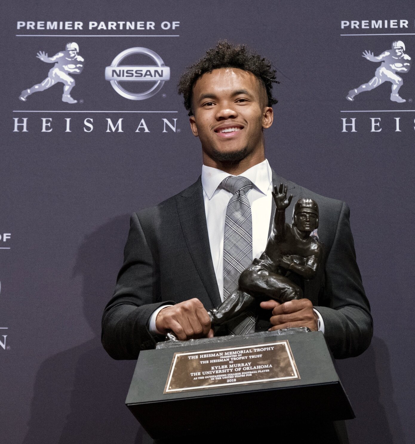 Sooners QB, A's pick Kyler Murray declares for NFL draft